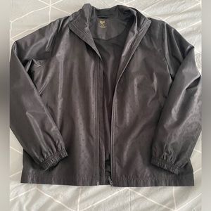 Everlast unisex windbreaker size L with two front pockets